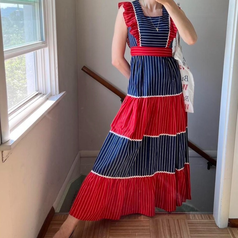 Beautiful 1970’s Pinafore Maxi Prairie Cottage Core Dress XS